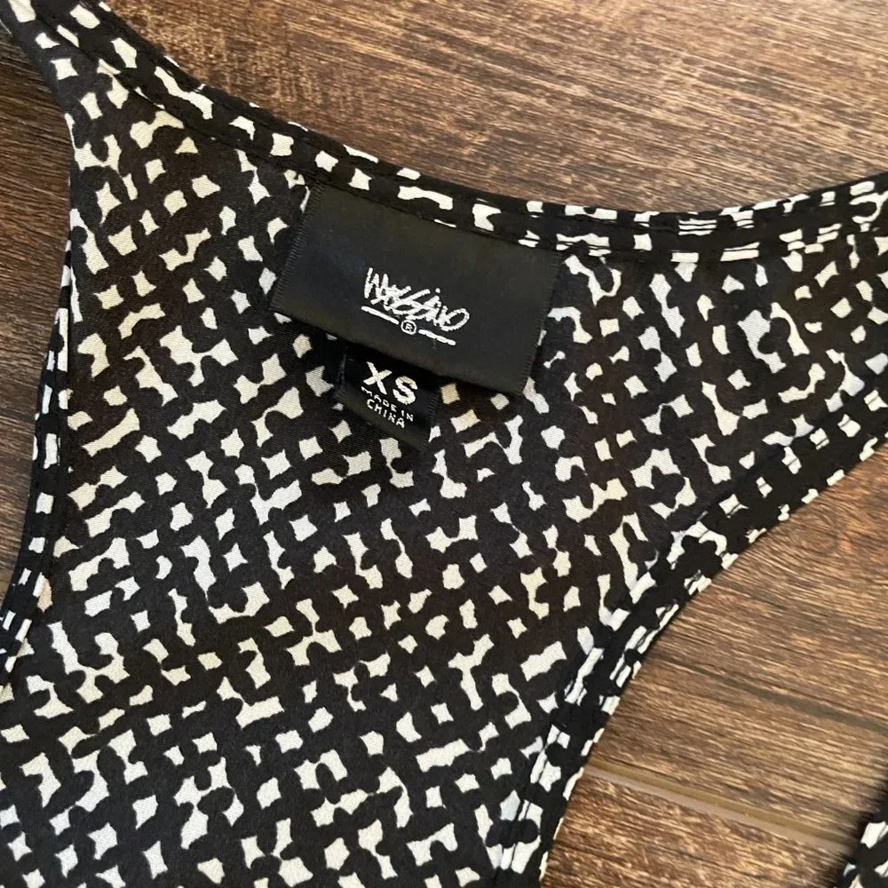 Mossimo Black & White XS Racerback Tank Top - Picture 3 of 5